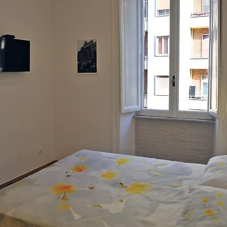 Apartment Sweet Roman Dream *